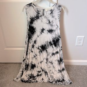 Black and White Tie Dye Flowy Dress